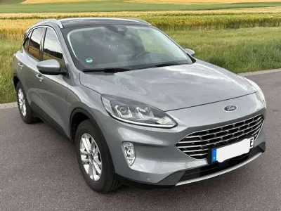 Gebraucht Ford Kuga Titanium 152 PS (111 kW) 2022 Grau SUV