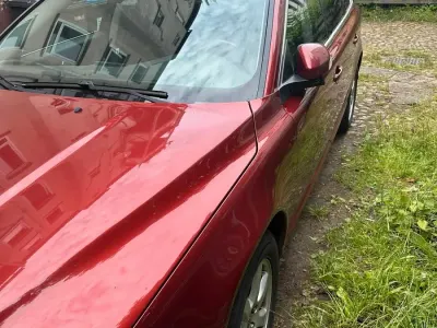 Gebraucht Volvo V70 173 PS (127 kW) 2010 Rot Kombi