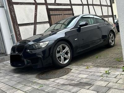 Gebraucht BMW 320 177 PS (130 kW) 2007 Schwarz Coupé