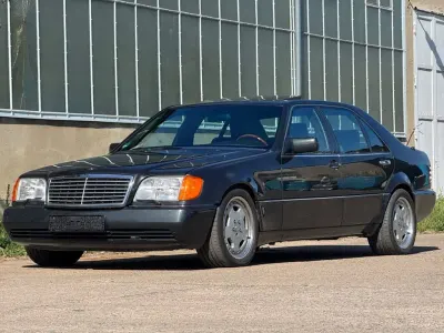 Brugt Mercedes 500 AMG 320 HK (235 kW) 1992 Sort Sedan