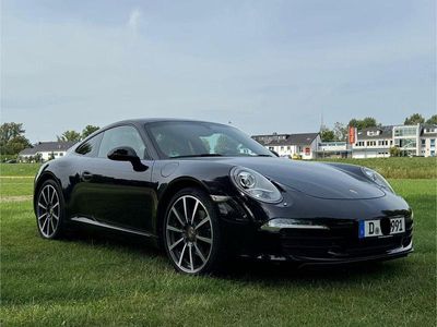Porsche 911 Carrera