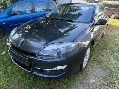 Gebraucht Renault Laguna III GT 150 PS (110 kW) 2011 Grau eclipse Limousine