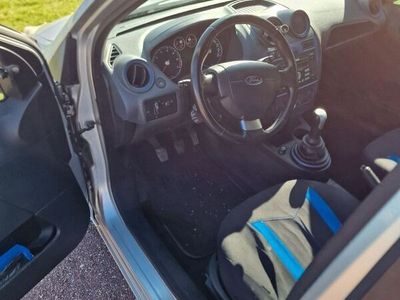 gebraucht Ford Fiesta 1,4 16V Ambiente Ambiente