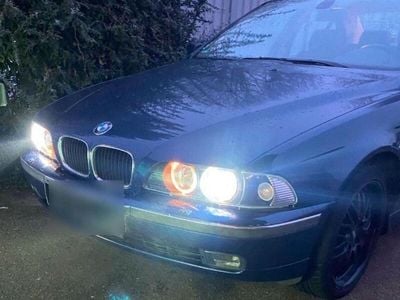 BMW 523