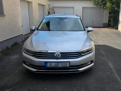 Gebraucht VW Passat 120 PS (88 kW) 2016 Grau Kombi
