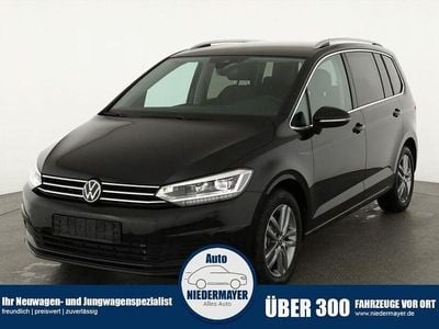 Neu VW Touran Comfortline 150 PS (110 kW) 2025 Grenadill schwarz metallic Van / Kleinbus