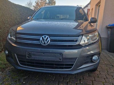 Gebraucht VW Tiguan Life 160 PS (117 kW) 2013 Grau SUV