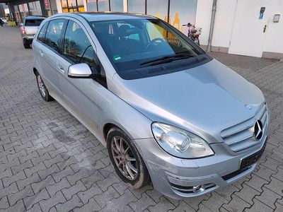 Mercedes B200