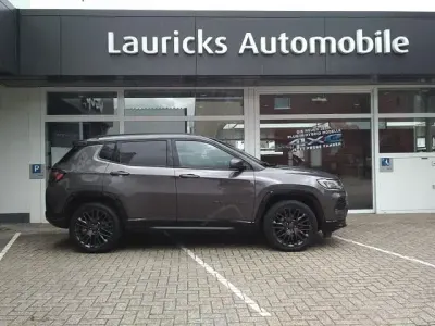 Gebraucht Jeep Compass 80th Anniversary 150 PS (110 kW) 2021 Granite crystal SUV