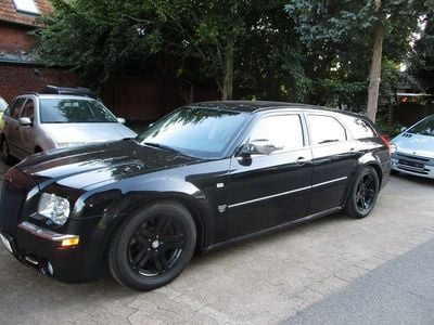 Second-hand Chrysler 300C Touring 218 CP (160 kW) 2007 Negru Break