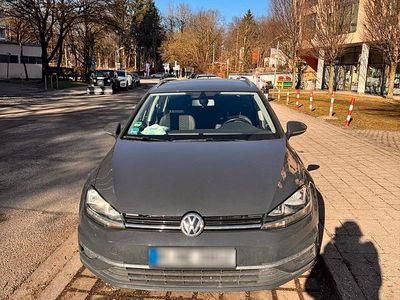 Używany VW Golf VII Join 85 KM (62 kW) 2019 Szary Kombi