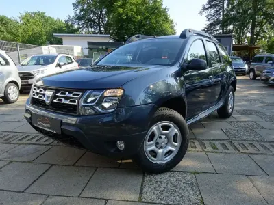 Gebraucht Dacia Duster Lauréate 114 PS (83 kW) 2017 Grau SUV