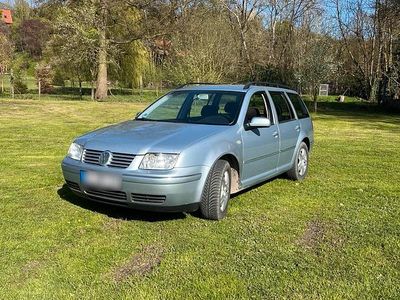 Gebraucht VW Bora 105 PS (77 kW) 2004 Blau Kombi