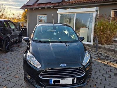 Gebraucht Ford Fiesta Titanium 101 PS (74 kW) 2015 Schwarz Limousine