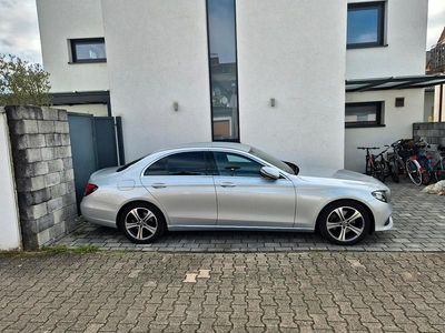 Mercedes E200