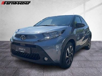Gebraucht Toyota Aygo X 72 PS (52 kW) 2025 Grau SUV