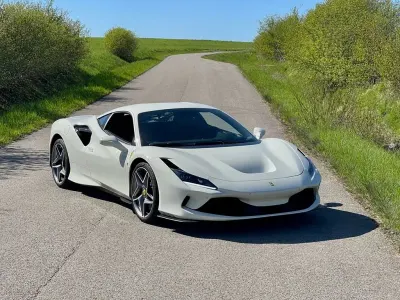 Second-hand Ferrari F8 721 CP (530 kW) 2022 Alb Coupe