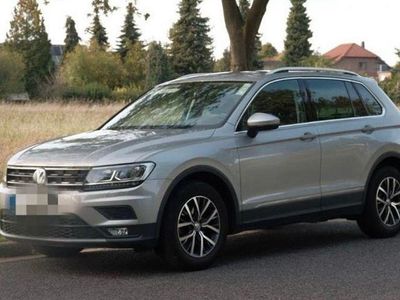 Grau Gebraucht 2019 VW Tiguan Comfortline SUV | 16.990 € (Guter Preis)
