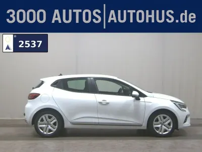 Gebraucht Renault Clio V Life 90 PS (66 kW) 2021 Weiß Limousine