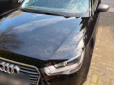 Second-hand Audi A1 Attraction 90 CP (66 kW) 2012 Negru Hatchback