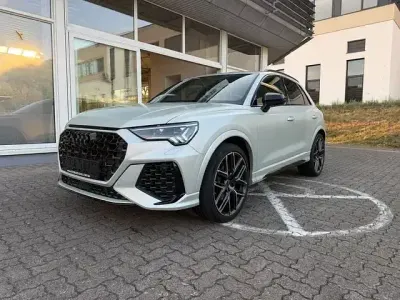 Gebraucht Audi RS Q3 Sport 400 PS (294 kW) 2024 Grau SUV