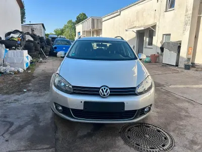 Gebraucht VW Golf VI 105 PS (77 kW) 2011 Kleinwagen