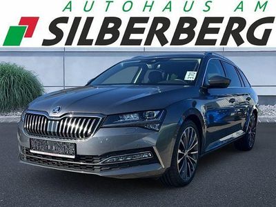 Gebraucht Skoda Superb LAURIN & KLEMENT 200 PS (147 kW) 2023 Graphite grau metallic Kombi