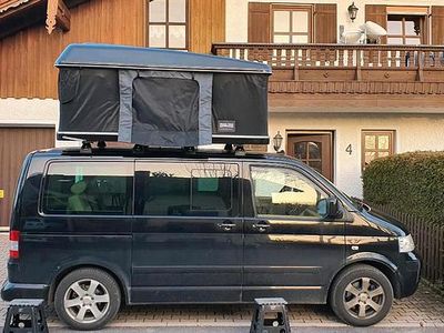 Second-hand VW T5 Highline 174 CP (127 kW) 2008 Negru Van
