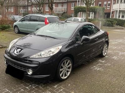 Schwarz Gebraucht 2009 Peugeot 207 CC Roland Garros Cabrio | 2.999 € (Guter Preis)