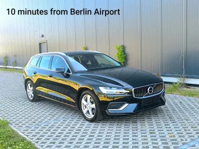Gebraucht Volvo V60 Inscription 197 PS (144 kW) 2022 Schwarz Kombi