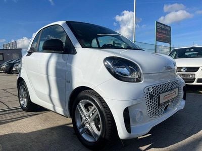 Weiß Gebraucht 2023 Smart ForTwo Coupé Coupé | 10.699 € (Fairer Preis)