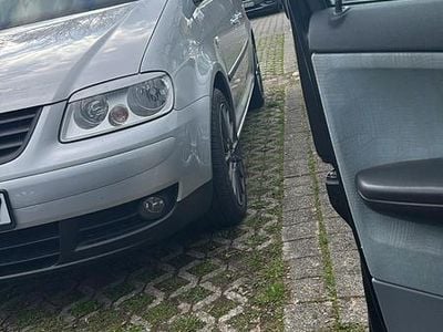 Gebraucht VW Caddy 105 PS (77 kW) 2009 Silber Van / Kleinbus