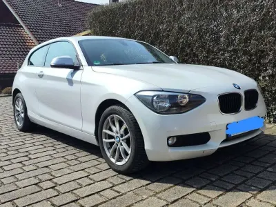Gebraucht BMW 114 Sport Line 102 PS (75 kW) 2013 Weiß Kleinwagen