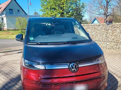 Second-hand VW Multivan Style 218 CP (160 kW) 2021 Negru Monovolum