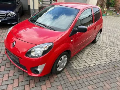 Gebraucht Renault Twingo 75 PS (55 kW) 2011 Rot Kleinwagen