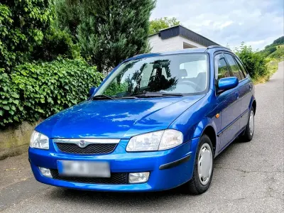 Gebraucht Mazda 323F 88 PS (64 kW) 2000 Blau Limousine