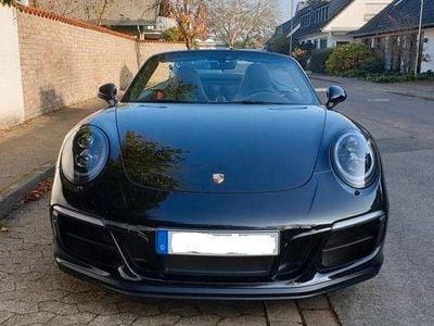 Porsche 911 Carrera 4 GTS