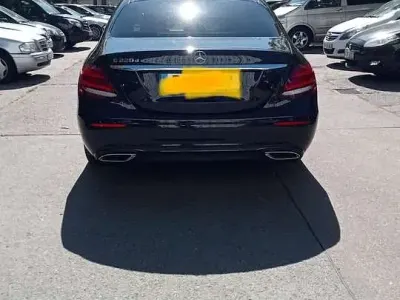 Gebraucht Mercedes 220 194 PS (142 kW) 2020 Limousine