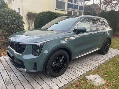 Grün Gebraucht 2024 Kia Sorento Platinum SUV | 49.900 € (Etwas zu teuer)