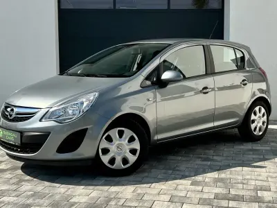 Gebraucht Opel Corsa Edition 101 PS (74 kW) 2012 Silber Kleinwagen