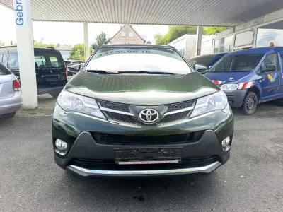 Gebraucht Toyota RAV4 Life 124 PS (91 kW) 2014 Grün SUV