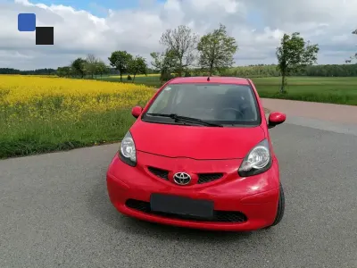 Gebraucht Toyota Aygo 68 PS (50 kW) 2006 Rot Kleinwagen