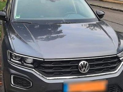 Gebraucht VW T-Roc IQ Drive 150 PS (110 kW) 2019 Grau SUV