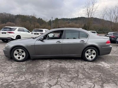 BMW 750