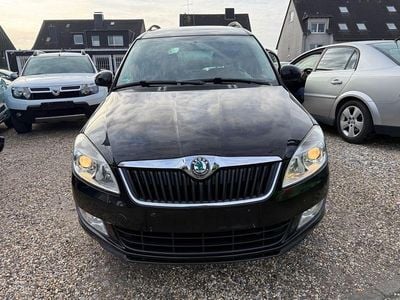 Gebraucht Skoda Roomster Style 86 PS (63 kW) 2010 Cerna magic/black magic Van / Kleinbus