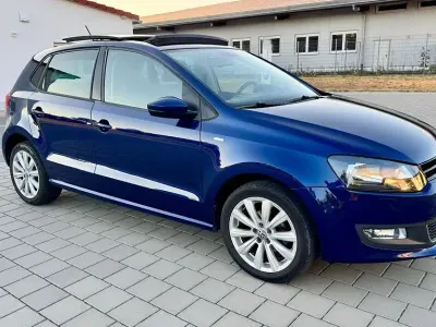 Gebraucht VW Polo Life 90 PS (66 kW) 2013 Blau Kleinwagen