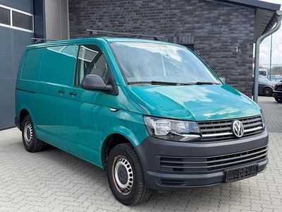 Second-hand VW Transporter 102 CP (75 kW) 2016 Verde Van