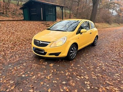 Gelb Gebraucht 2009 Opel Corsa Kleinwagen | 2.599 € (Fairer Preis)