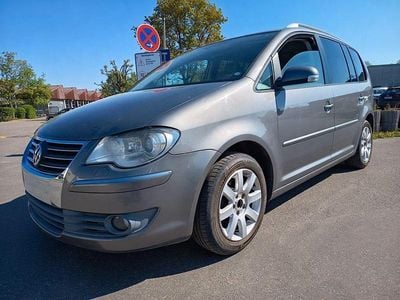 Second-hand VW Touran Highline 105 CP (77 kW) 2007 Gri Monovolum