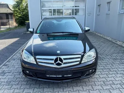 Gebraucht Mercedes C180 156 PS (114 kW) 2008 Schwarz Limousine